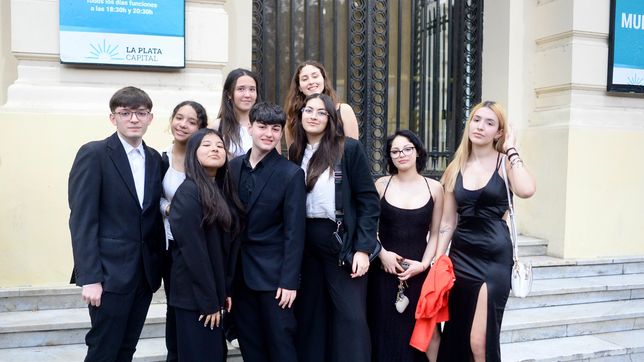 los estudiantes del modelo onu tuvieron su velada solidaria en el pasaje dardo rocha