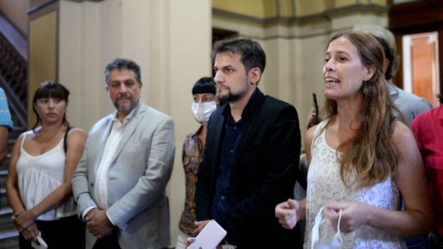 la oposicion cruzo duro a garro por sus declaraciones sobre las escuelas sin gas