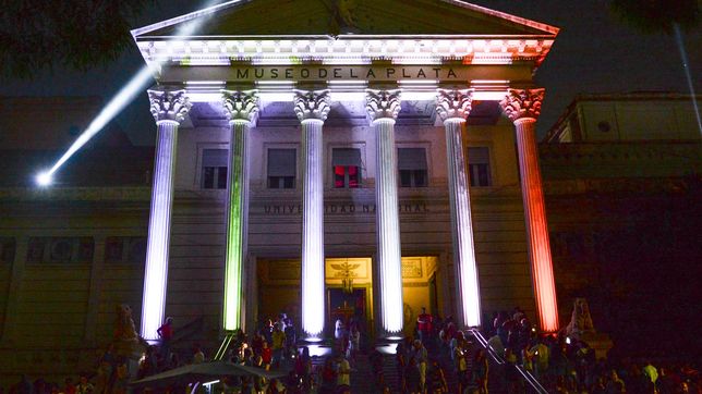 la guia completa para recorrer mas de 40 museos a la luz de la luna en la plata y la region