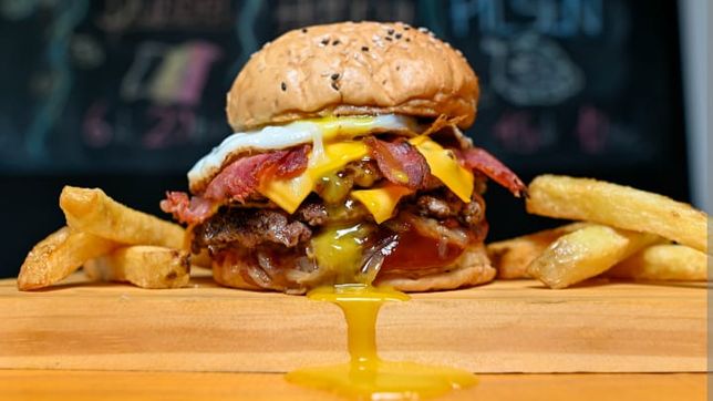 las impactantes hamburguesas de sucucho que arrasan en la plata