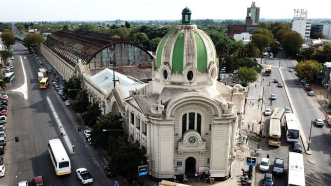 conmocion a metros de la estacion de la plata: intentaron matar a un joven a punaladas