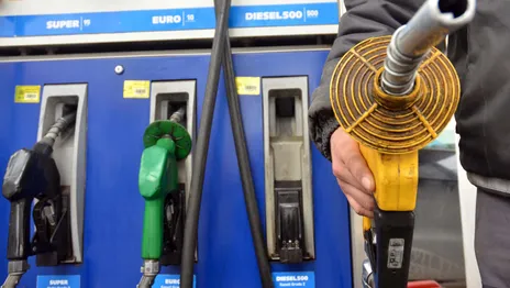 YPF define este lunes si aplica nuevos aumentos en combustibles tras el fin del congelamiento YPF define este lunes si aplica nuevos aumentos en combustibles tras el fin del congelamiento