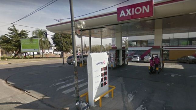 nuevo aumento en las naftas: dos petroleras subieron sus combustibles un 8%