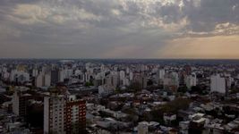 con bajas chances de lluvias y temperaturas arriba de los 30°c, asi seguira el clima en la plata con bajas chances de lluvias y temperaturas arriba de los 30°c, asi seguira el clima en la plata