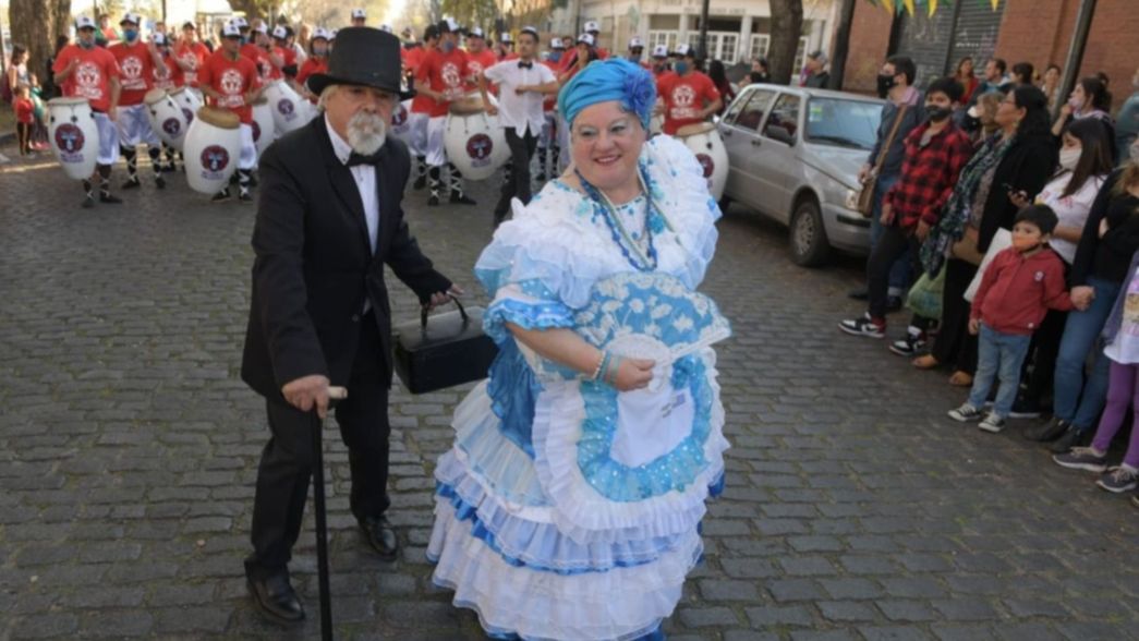El candombe volvió a latir en el antiguo empedrado del barrio Meridiano V
