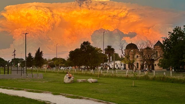 en medio del alerta amarillo por el calor, se acercan la tormenta a la plata 