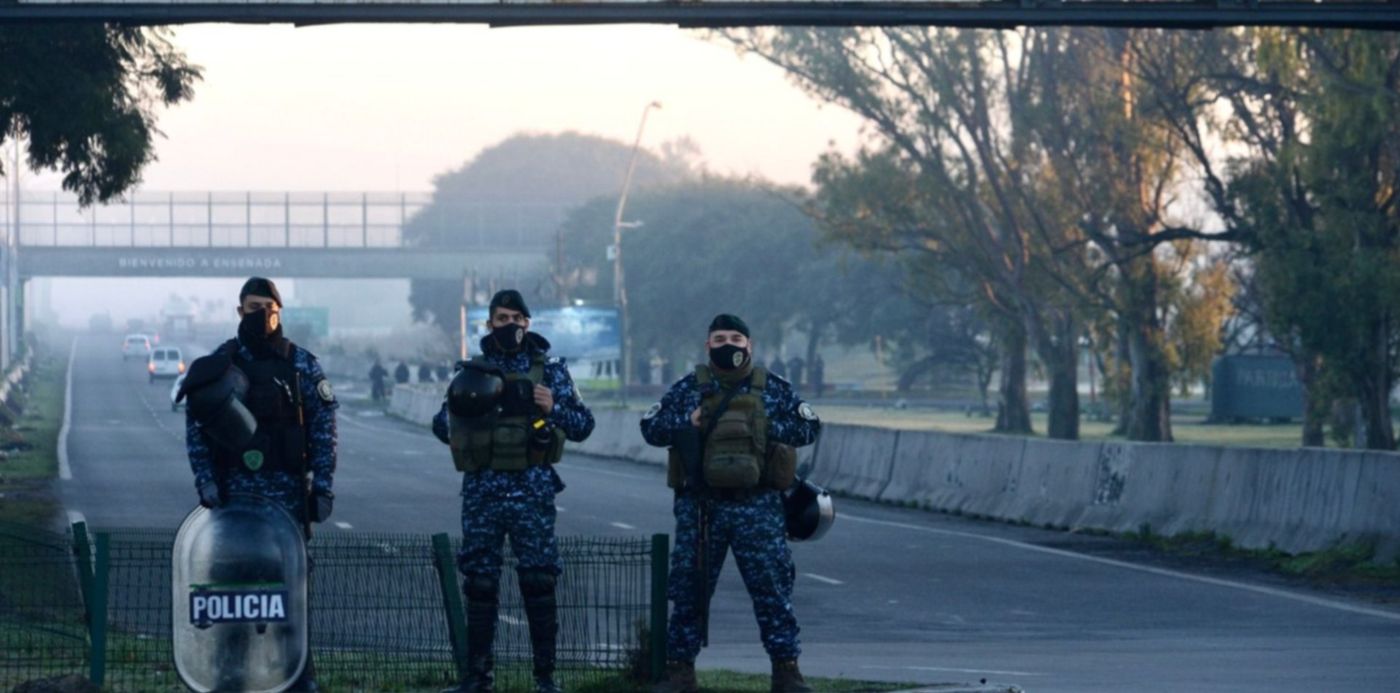 Corte Autopista La Plata-Buenos Aires