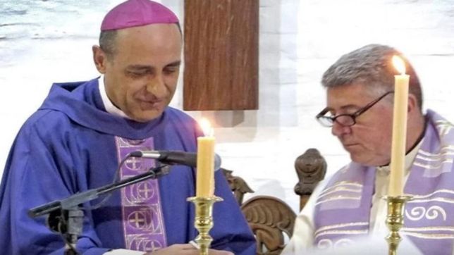 el cura lorenzo pidio licencia por el hostigamiento de quienes lo denuncian de abusos