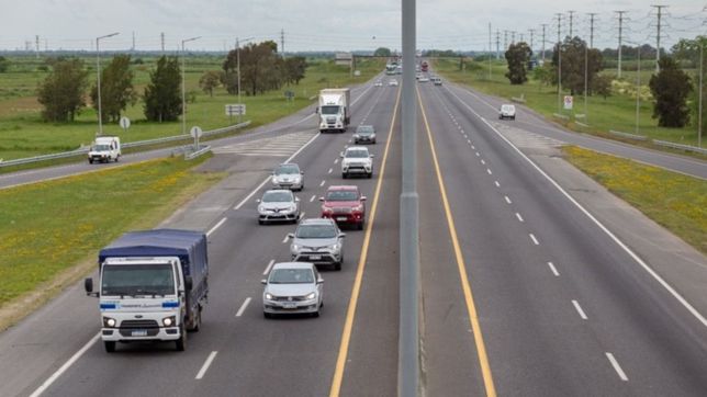 obras y operativo especial en la autopista la plata-buenos aires en medio del finde largo