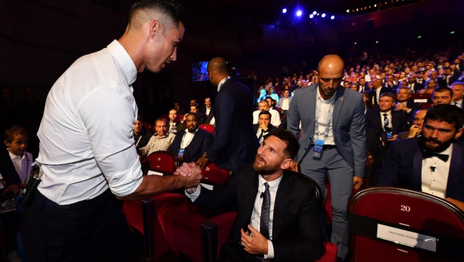 El sentido gesto de Cristiano Ronaldo con Messi tras la muerte de su padre Jorge