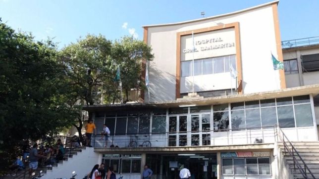 locura en city bell: apunalo con una botella a sus dos hermanos y su cunado