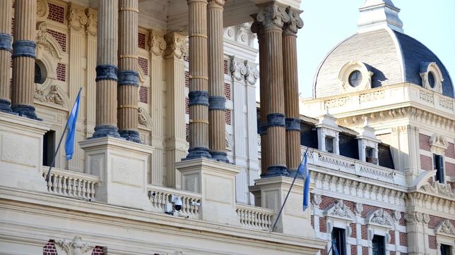 en medio de la presion gremial, provincia asegura que perdio $22 billones por culpa de nacion