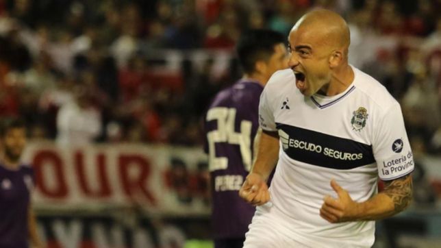 video: asi fue el gol del tanque silva que le dio vida a gimnasia en la copa argetina