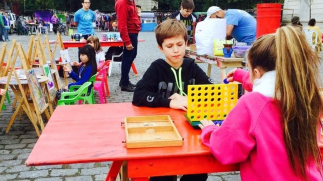 Arranca un fin de semana de música, circo, baile y juegos en Meridiano V