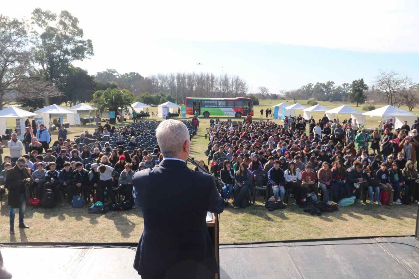Julio Alak junto a más de mil estudiantes secundaria (2).jpeg