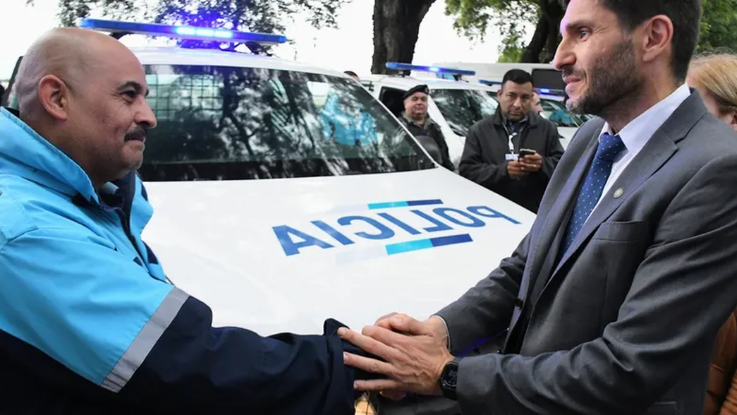 Llegaron a Santa Fe los 80 patrulleros enviados por Kicillof y una senadora del PRO lo denunciará por desamparar a Buenos Aires