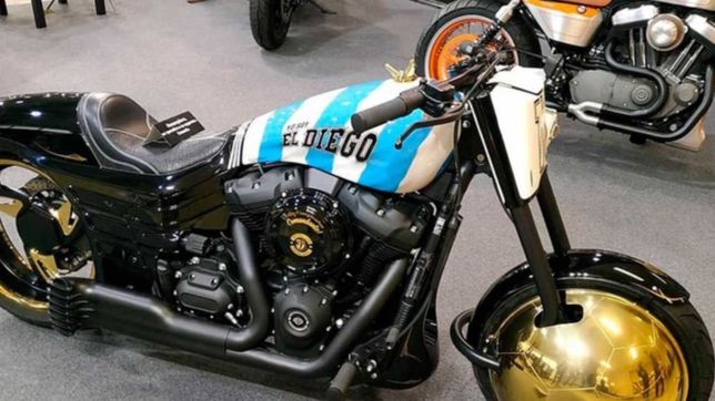 la historia detras de la lujosa moto de maradona y los detalles de la ?yo soy diego?