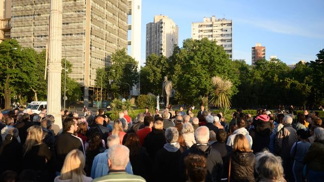 la ucr festejo los 40 anos de democracia en plaza moreno