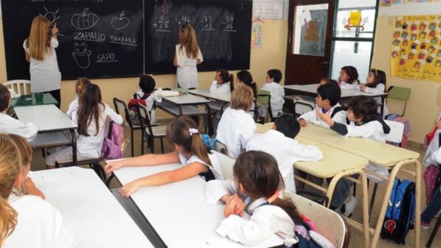 sin udocba y con suteba en espera, los docentes aceptaron la oferta del gobierno