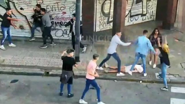 la joven atacada a golpes en diagonal 80 fue dada de alta y ya se encuentra en su casa