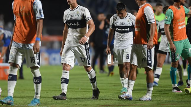 gimnasia fallo, no lo perdonaron y perdio con independiente rivadavia