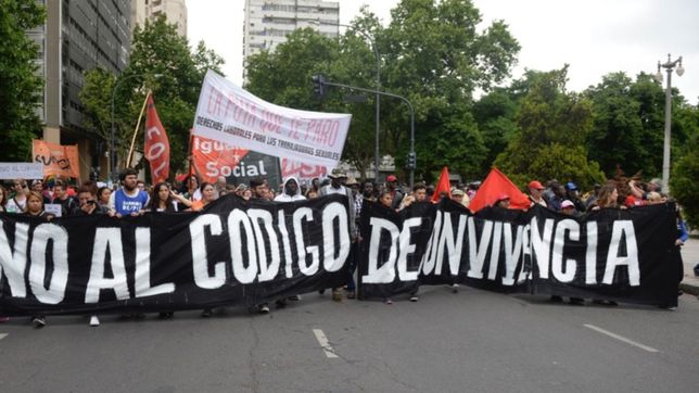 organismos de derechos humanos marchan contra el nuevo codigo de convivencia
