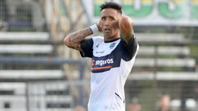 asi fue el peor minuto del gimnasia de maradona: el penal errado y la contra que sello el empate de patronato