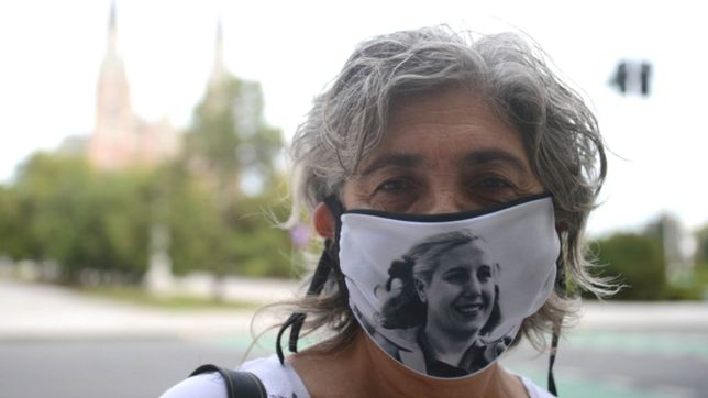 la fotoperiodista platense eva cabrera es la primera mujer presidenta de argra en 80 anos