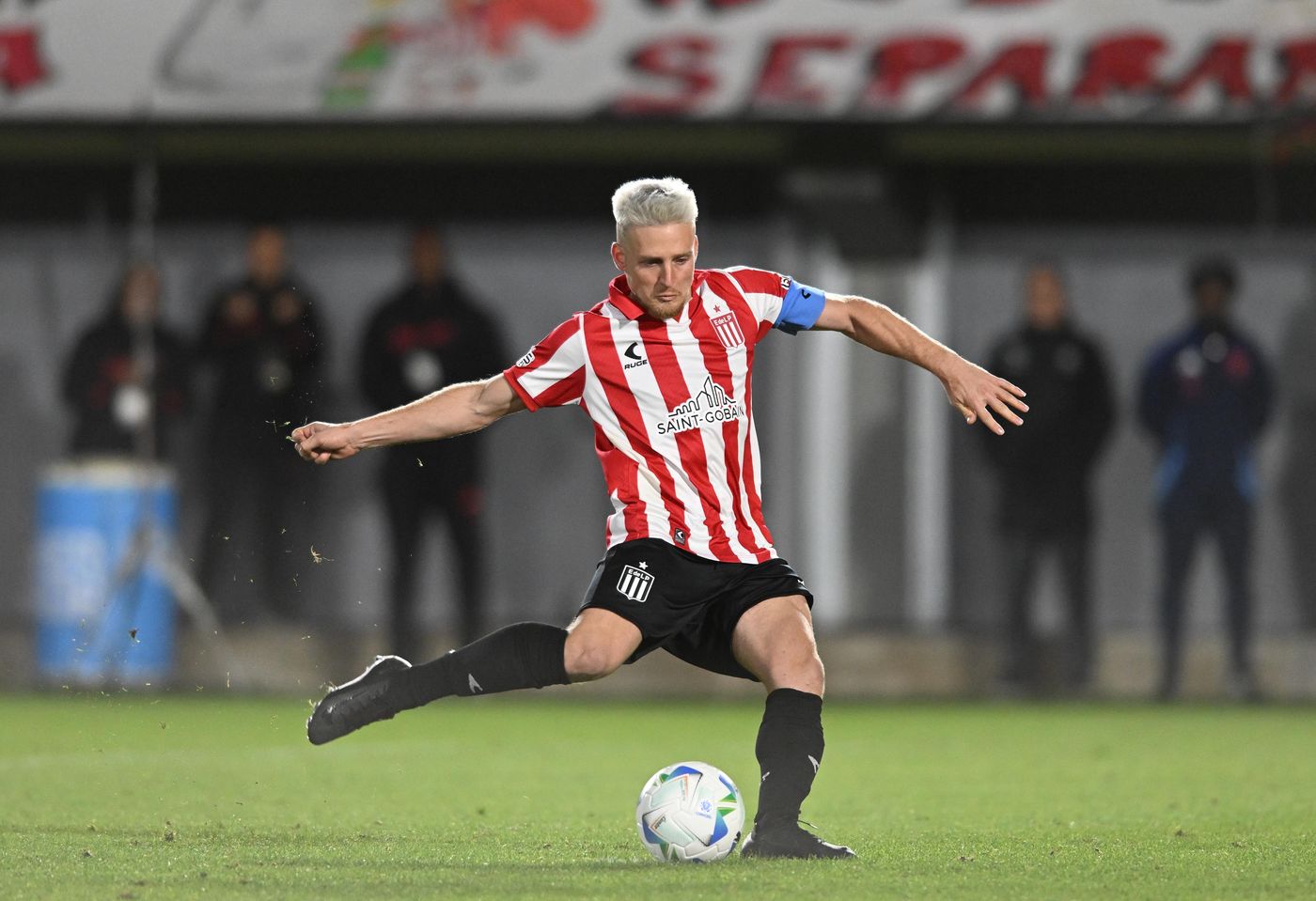 Santiago Ascacíbar erró el penal decisivo para Estudiantes.