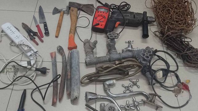 saquearon de materiales y herramientas una obra en construccion de la plata