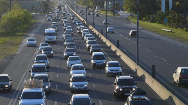 mas de 4 millones de personas viajaron este fin de semana largo por el pais