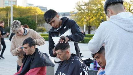 Los barrios de La Plata celebran el Día del Niño con cortes de pelos gratis, juegos y sorpresas