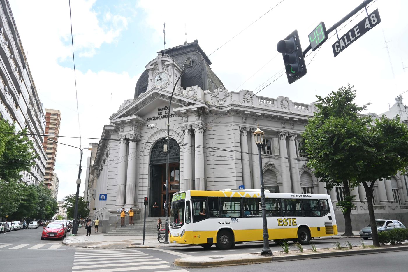 Micros Banco Nación.JPG