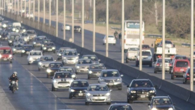 dos choques generan demoras y caos en la autopista la plata-buenos aires