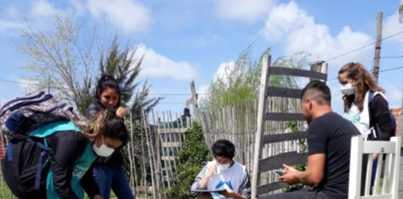 Vacunación casa por casa en La Plata