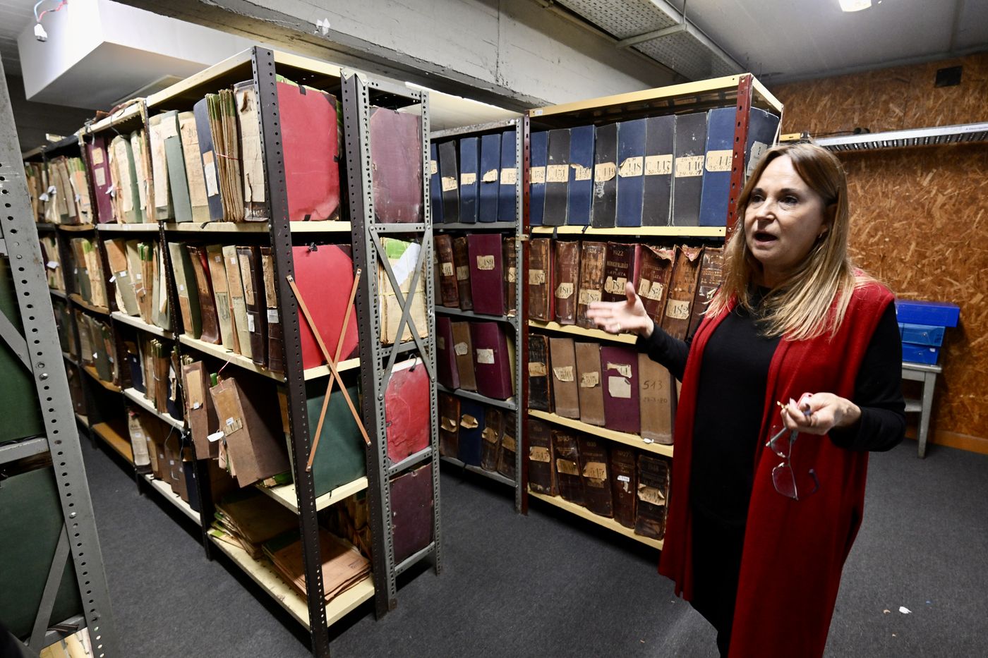 Viviana Melamud es la directora del Archivo General de la Municipalidad de La Plata