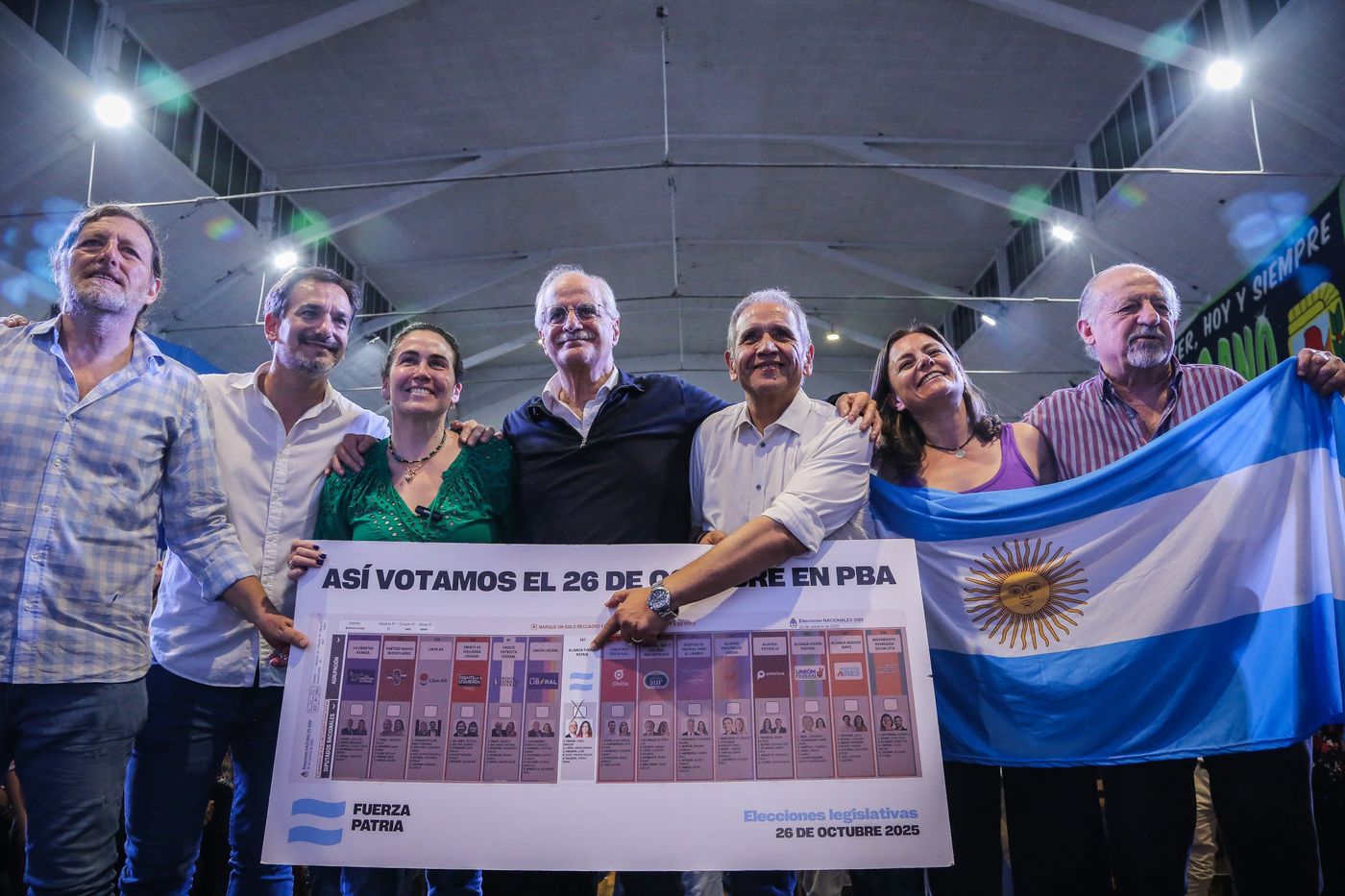 Parte de la lista Fuerza Patria, que pone en juego 15 bancas en estas elecciones