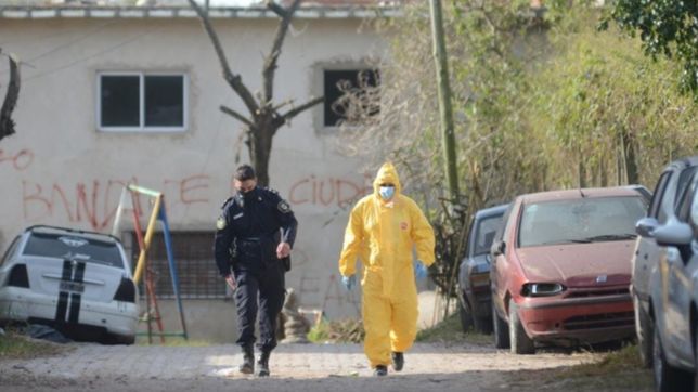 trasladaron al hospital a tres vecinos del barrio jose luis cabezas de berisso y ensenada