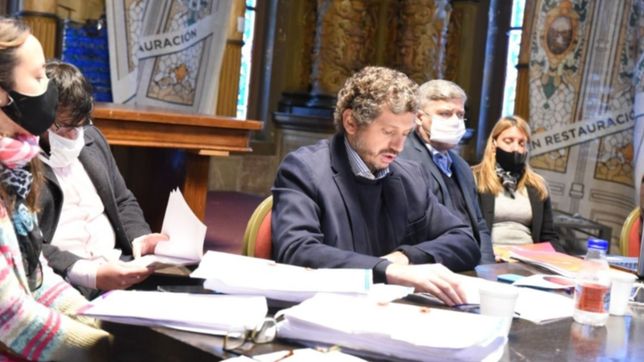 debate caliente en el concejo por el destino de los fondos municipales de la plata