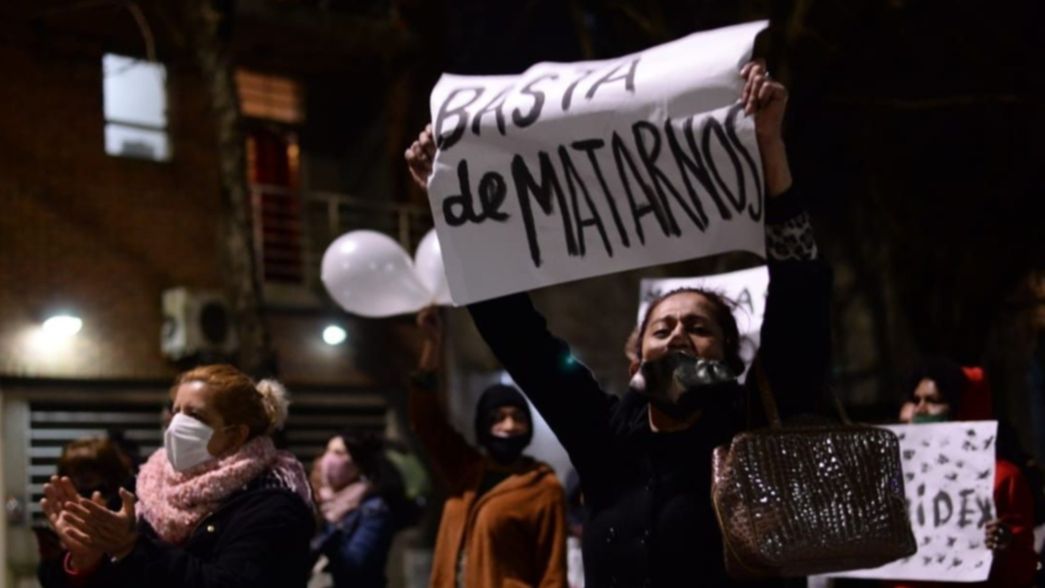 Quebraron a golpes a una persona en el centro de La Plata por ser gay