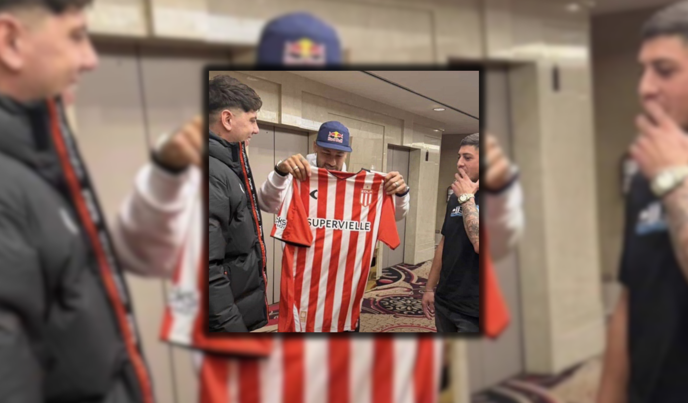 Hinchas de Estudiantes regalan camiseta a Neymar