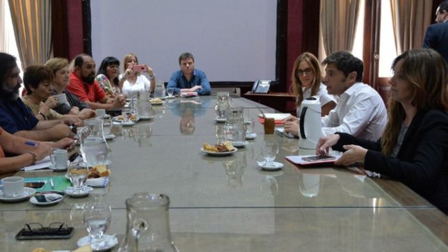 los docentes se reunieron con kicillof y pidieron mantener la clausula gatillo