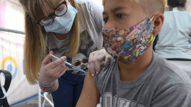 la sociedad pediatria analizo las vacunas para chicos de pfizer, moderna y sinopharm