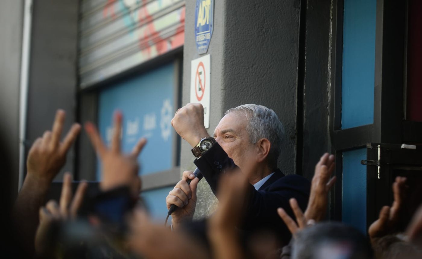 Julio Alak festeja en su búnker de calle 54