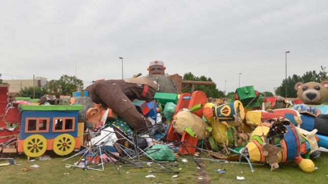 el temporal arraso con varios munecos: basto un minuto para ver la peor imagen