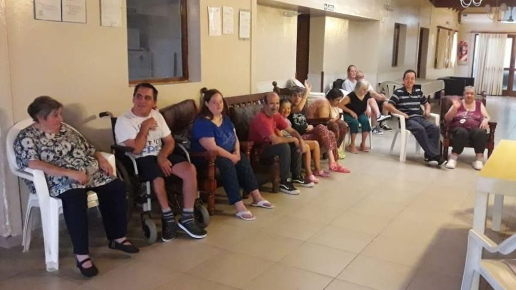 Una institución de La Plata que ayuda a discapacitados a punto de quebrar por deudas de IOMA Y PAMI