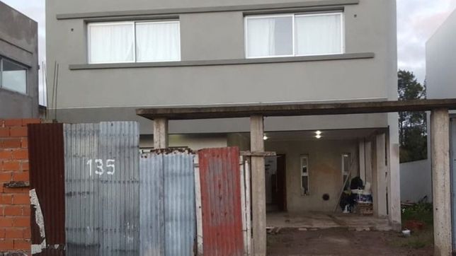 golpearon, maniataron y desvalijaron a una familia de san carlos en una violenta entradera