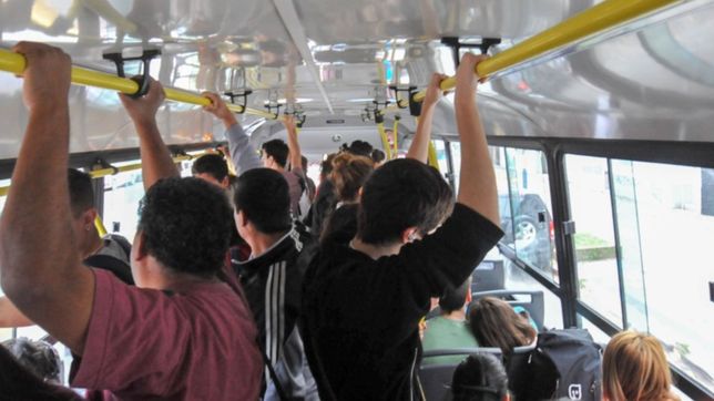 planean un aumento en los boletos de micro y el gobierno pide que opinen los pasajeros