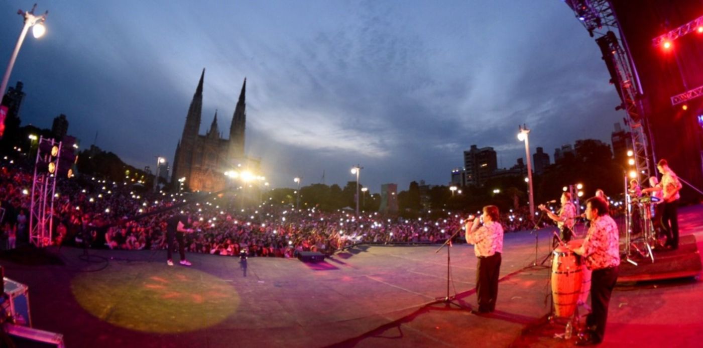 1543188703487.jpg?x=5&y=111&width=1490&height=745&rotate=0&scaleX=1&scaleY=1&ow=1500&oh=868&&cw=1920&ch=950