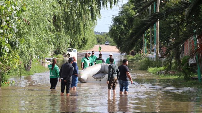 el rio de la plata empezo a bajar pero en punta lara hubo 20 evacuados por los desbordes